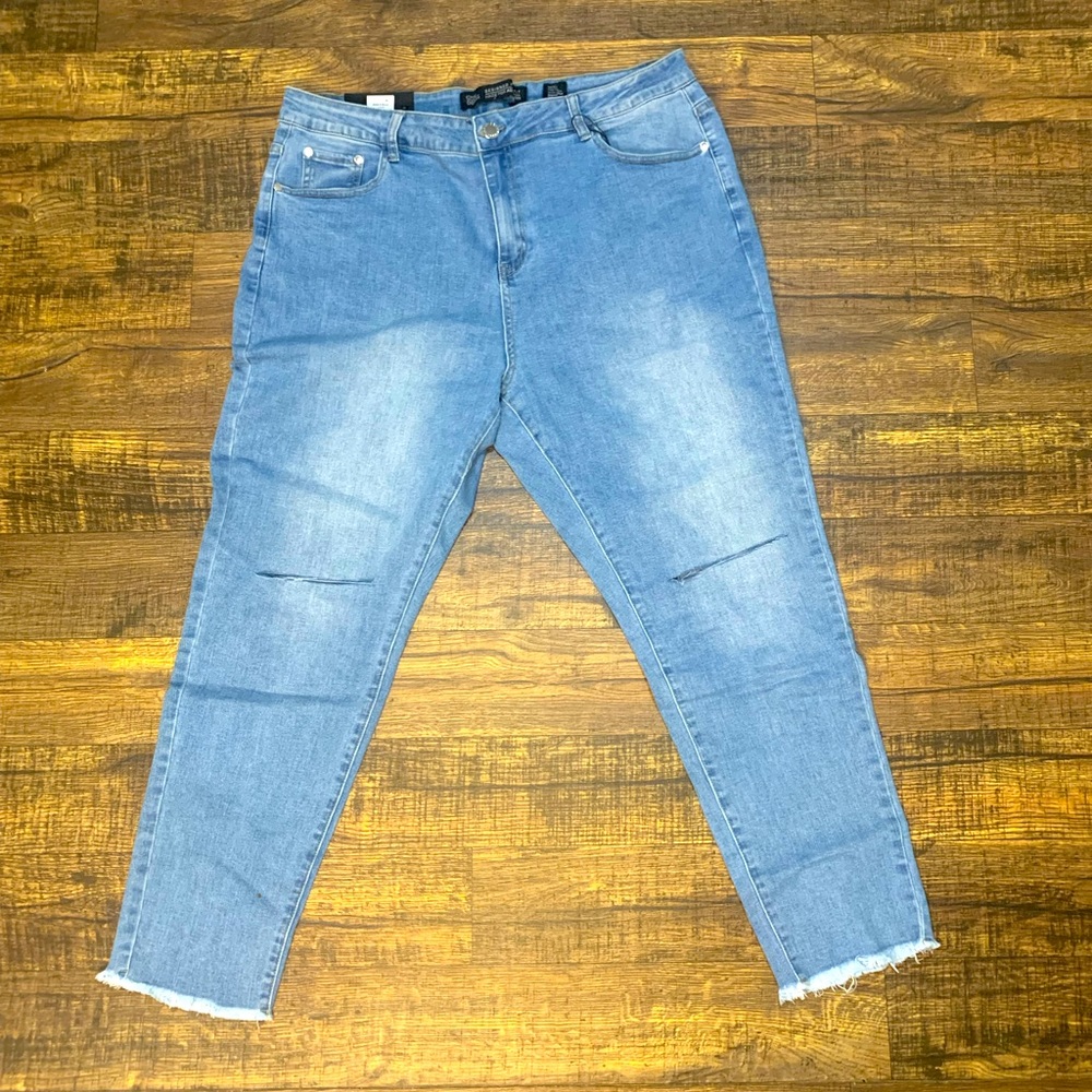 New City Chic Harley Mid Rise Ankle Grazer Size 20 Plus Size Jeans Denim Skinny
